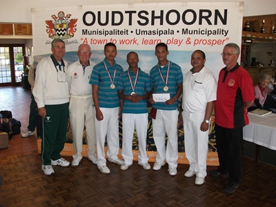 Junior-rolbalspelers skitter op Oudtshoorn